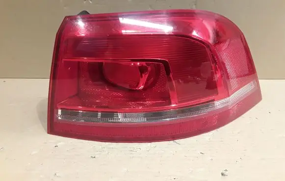 Volkswagen PASSAT B7 Rear/tail lights 3AF945096E