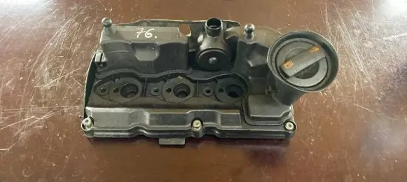 Skoda Fabia Mk2 (5J) Rocker cam cover 03P103469A