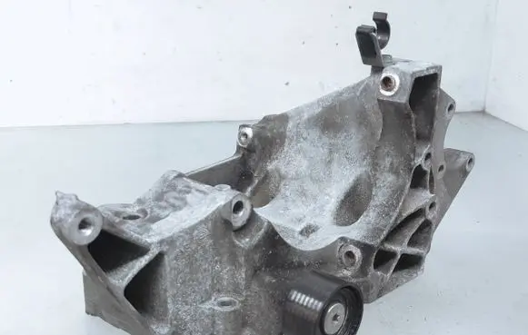 BMW 5 GT F07 A/C compressor mount bracket 7802639 11167802639