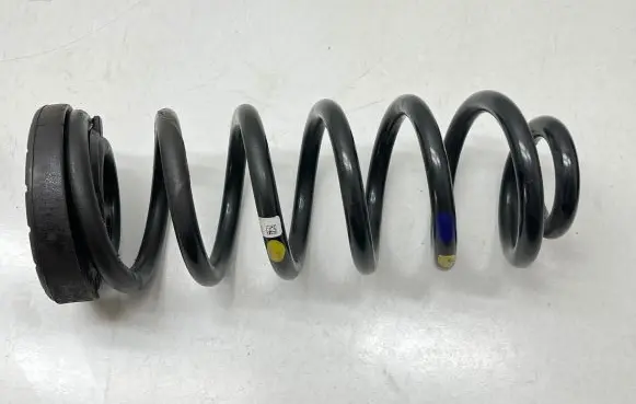 Hyundai Tucson TL Rear coil spring