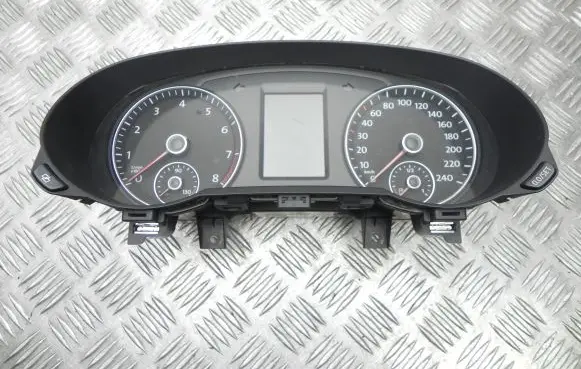 Seat Alhambra (Mk2) Speedometer (instrument cluster) 7N5920870D
