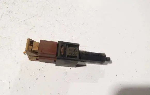 Nissan Qashqai Brake pedal sensor switch