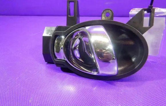 Nissan Juke I F15 Front door interior handle
