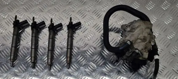 BMW 3 E90 E91 Fuel injectors set 7797877