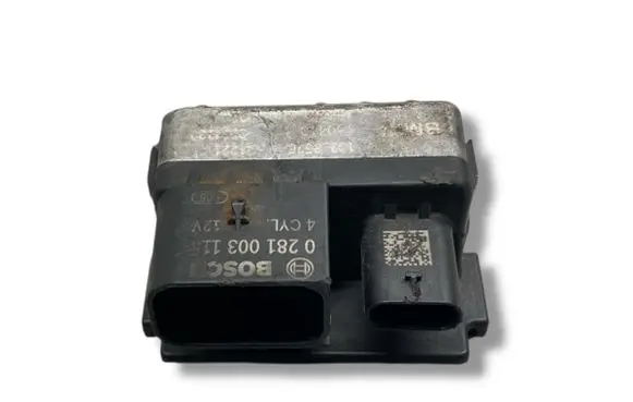 Toyota Avensis T270 Glow plug pre-heat relay 0281003115 150410 10213526