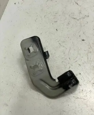 BMW 4 F32 F33 Fender mounting bracket 7255822