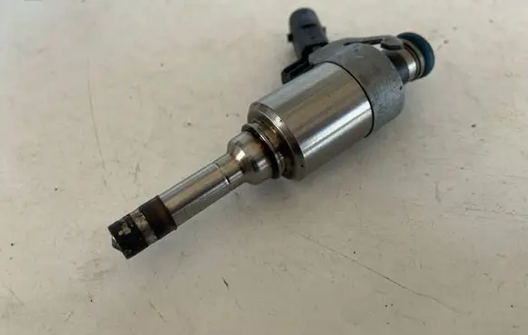 Audi Q5 SQ5 Fuel injector 06H906036G