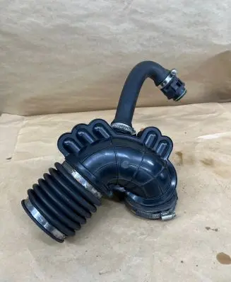 BMW 4 F36 Gran coupe Intake resonator 991000768