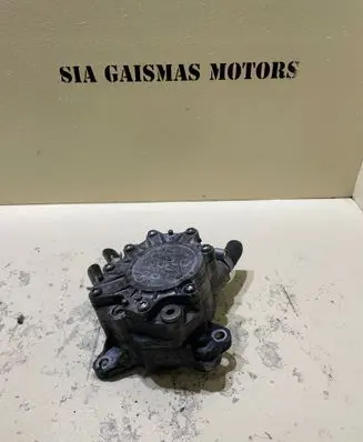 Volkswagen Touran I Vacuum pump 03G145209