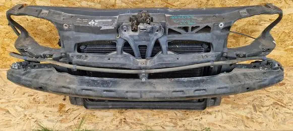 Volkswagen Golf IV Radiator support slam panel