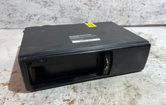 Audi A6 S6 C5 4B CD/DVD changer 