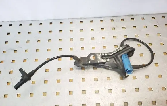 BMW 5 E60 E61 ABS brake wheel speed sensor 6760045