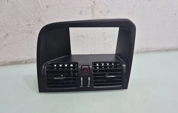 Volvo XC60 Dash center air vent grill 