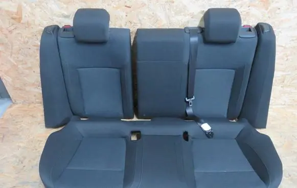 Opel Insignia A Second row seats 