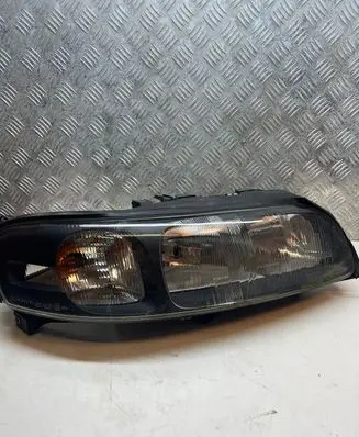 Volvo V70 Headlight/headlamp 8693568