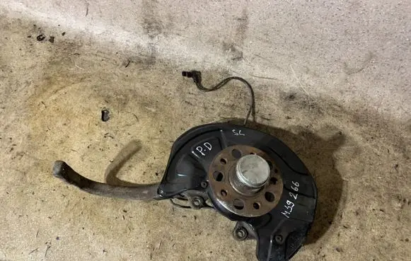 Mercedes-Benz SL R230 Front wheel hub