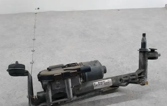 Front wiper linkage