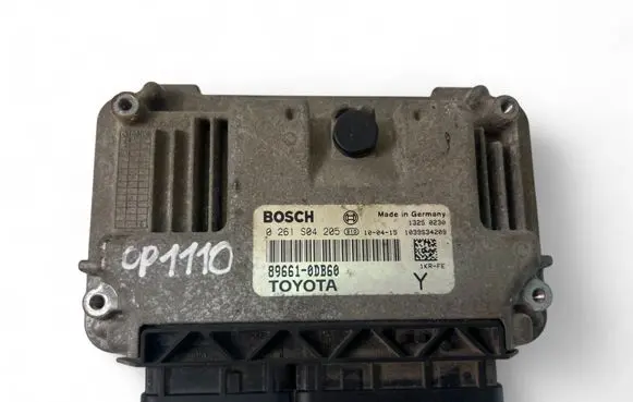 Toyota Yaris Engine control unit/module ECU 896610DB60 0261S04205