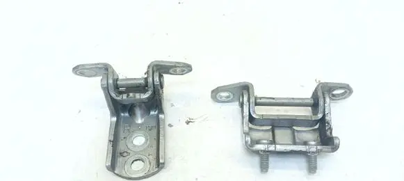 Nissan Qashqai Rear door hinge set 824014EA0A 824214EA0A