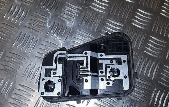 Volkswagen Touareg I Tail light bulb cover holder 7L6945258