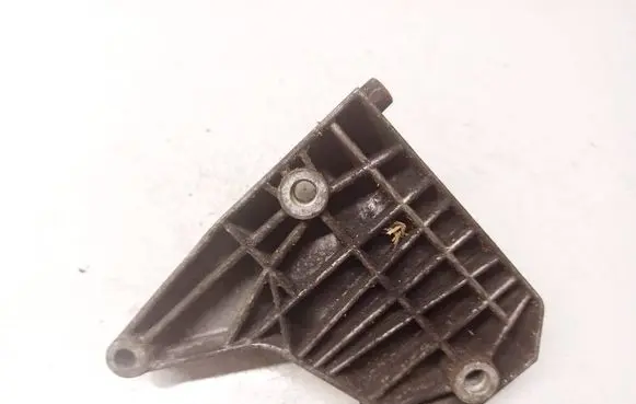 BMW 3 E90 E91 Engine mounting bracket 7692974646
