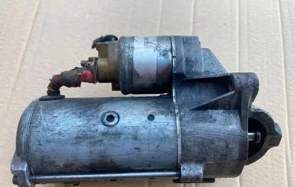 Opel Insignia B Starter motor