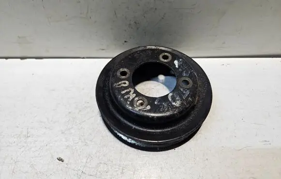 BMW 5 E39 Water pump pulley 2243682