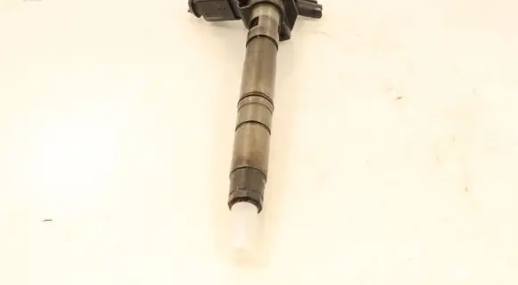 Volkswagen PASSAT B6 Fuel injector 0445116030