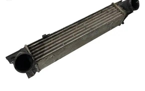 BMW 3 E90 E91 Intercooler radiator 3213329 3093796