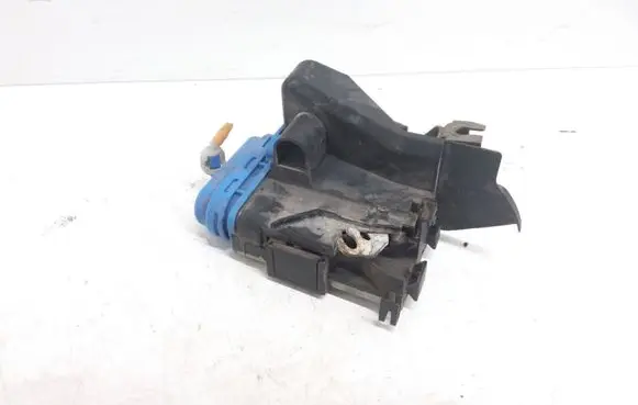 Audi A4 S4 B5 8D Rear door lock 8D0839016A