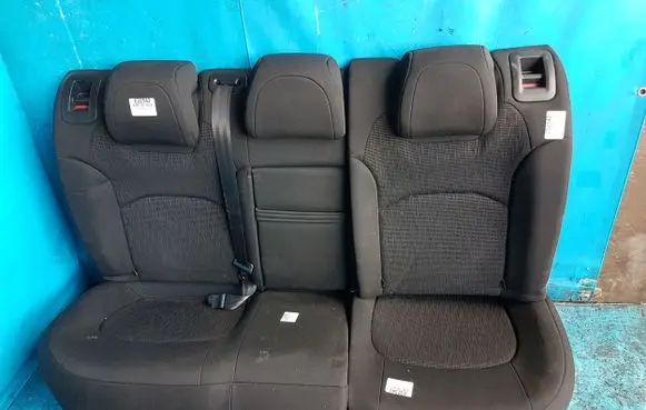 Citroen C5 Second row seats 