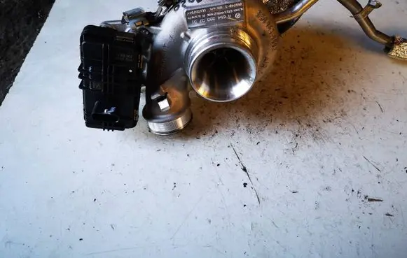 Mercedes-Benz A W176 Turbo A6540900701 859748 ULV00724Y