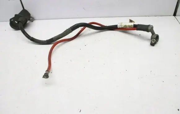 Volkswagen Touran I Negative earth cable (battery)