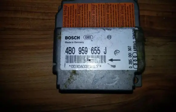 Audi A6 S6 C5 4B Airbag control unit/module 4B0959655J 0285001307
