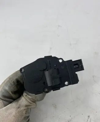 Mercedes-Benz GL X164 Air flap motor/actuator EFB336 929888G 20022008