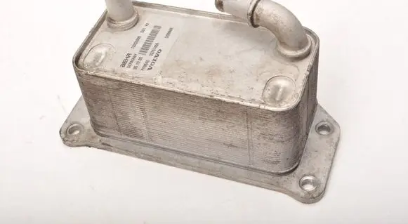 Volvo XC60 Engine oil radiator 30757459
