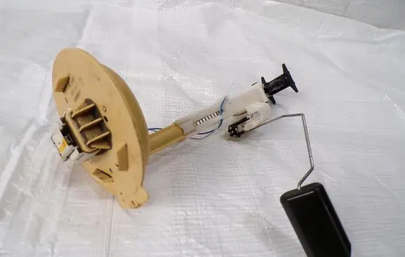 Opel Mokka In-tank fuel pump 13500872