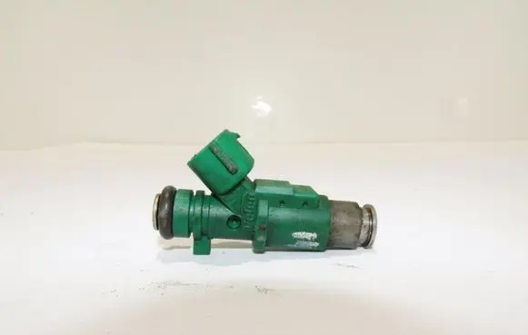 Peugeot 207 Fuel injector 01F02331471