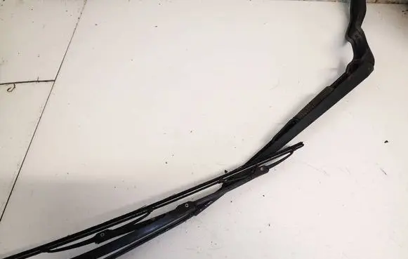 Nissan Quest Front wiper blade arm 89813602 89813-602