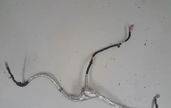BMW 2 F22 F23 Positive cable (battery) 8638588