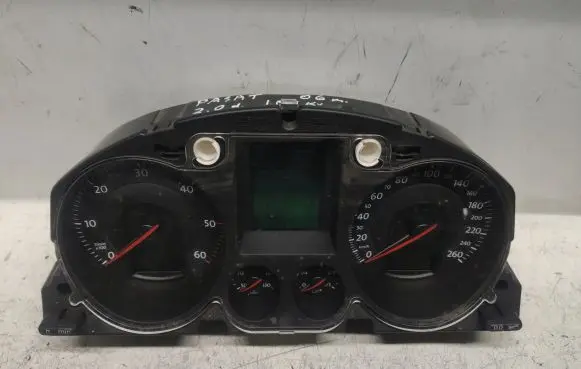 Volkswagen PASSAT B6 Speedometer (instrument cluster) 3C0920870Q