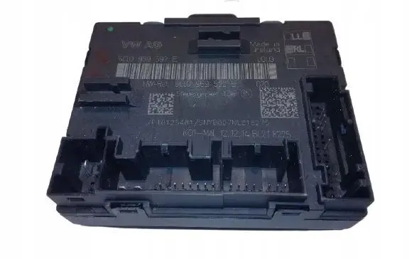 Volkswagen PASSAT B8 Door control unit/module 5Q0959592B