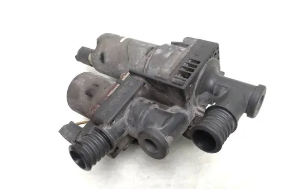 BMW 3 E46 Coolant heater control valve 8369807 64118369807