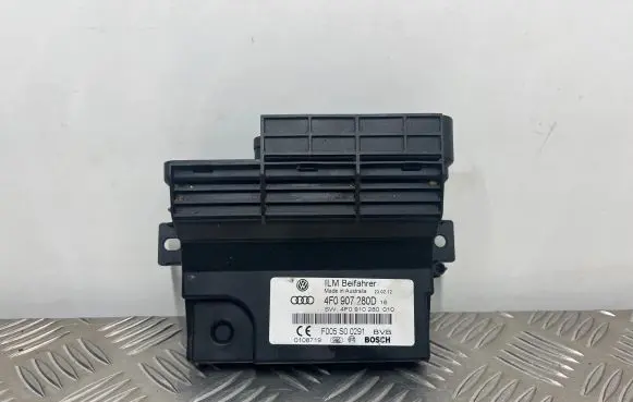 Audi Q7 4L Power management control unit 4F0907280D