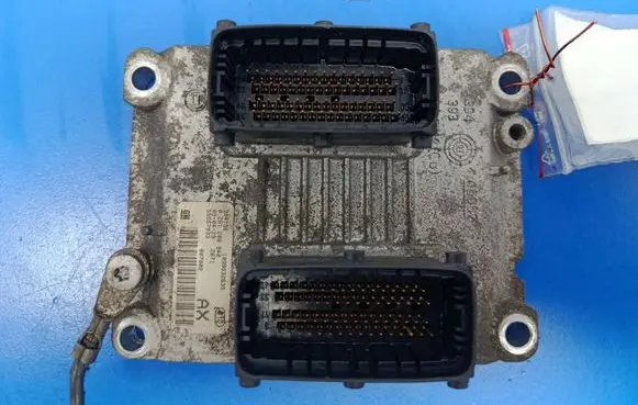 Opel Corsa D Engine control unit/module ECU 55557933AX