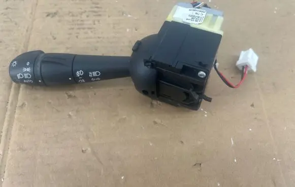 Renault Clio IV Indicator stalk 255675887R 105408 E10670323