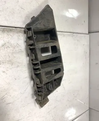Volkswagen Tiguan Front bumper mounting bracket 5N0807184