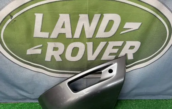 Land Rover Range Rover Sport L494 Front bumper corner part panel trim DK62-17D749