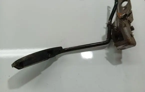 Honda FR-V Accelerator throttle pedal
