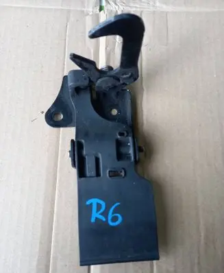 Audi A8 S8 D4 4H Engine bonnet/hood lock/latch loop/hook 4H0823485C